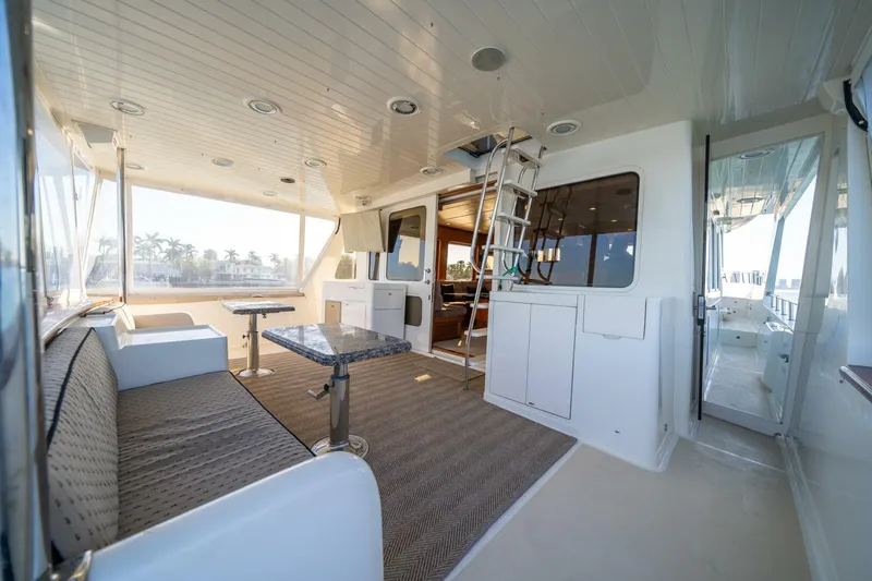 Slide: The Image of Offshore 72 Pilothouse 2006 - 11