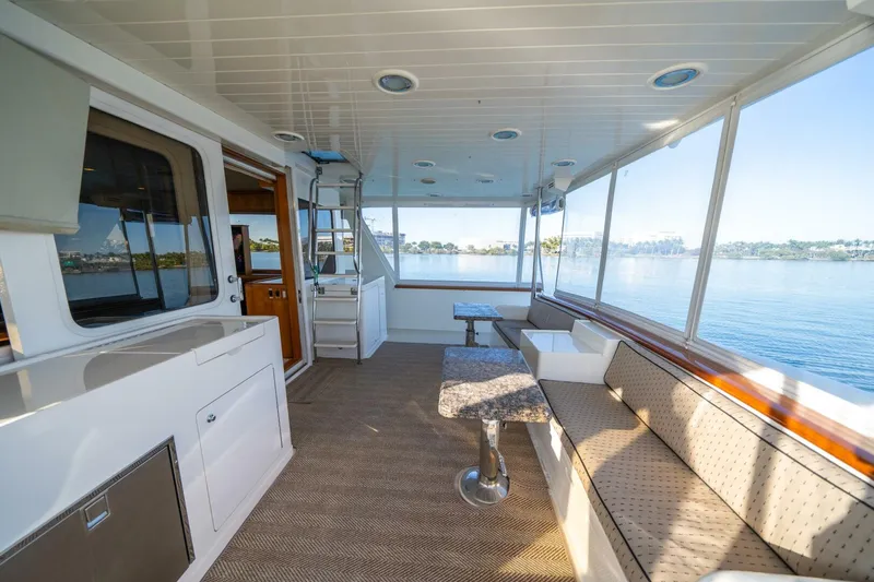 Slide: The Image of Offshore 72 Pilothouse 2006 - 12