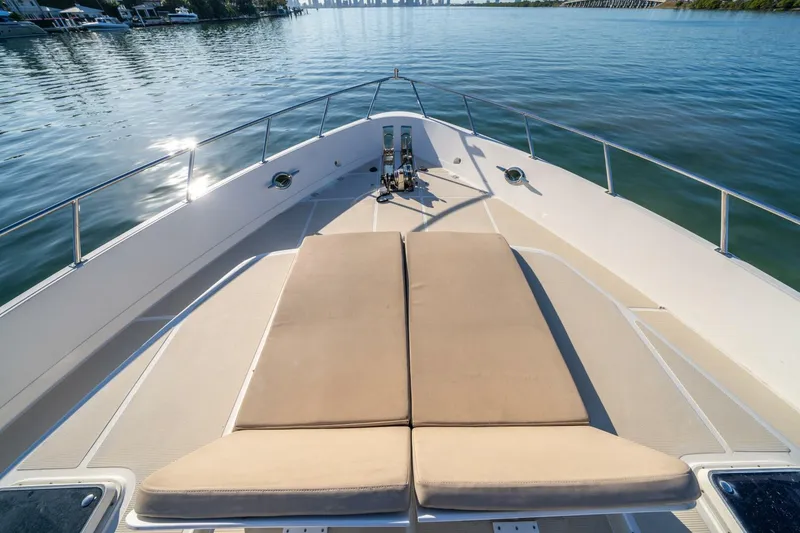 Slide: The Image of Offshore 72 Pilothouse 2006 - 17