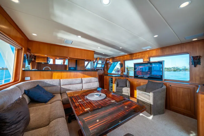 Slide: The Image of Offshore 72 Pilothouse 2006 - 24
