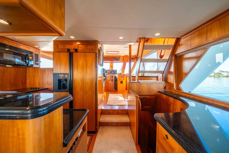 Slide: The Image of Offshore 72 Pilothouse 2006 - 26