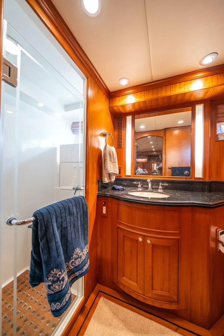Slide: The Image of Offshore 72 Pilothouse 2006 - 43