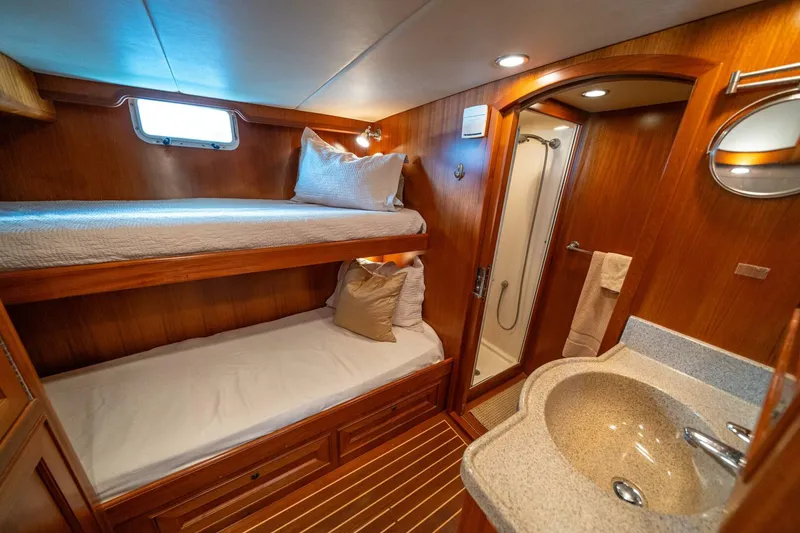 Slide: The Image of Offshore 72 Pilothouse 2006 - 61