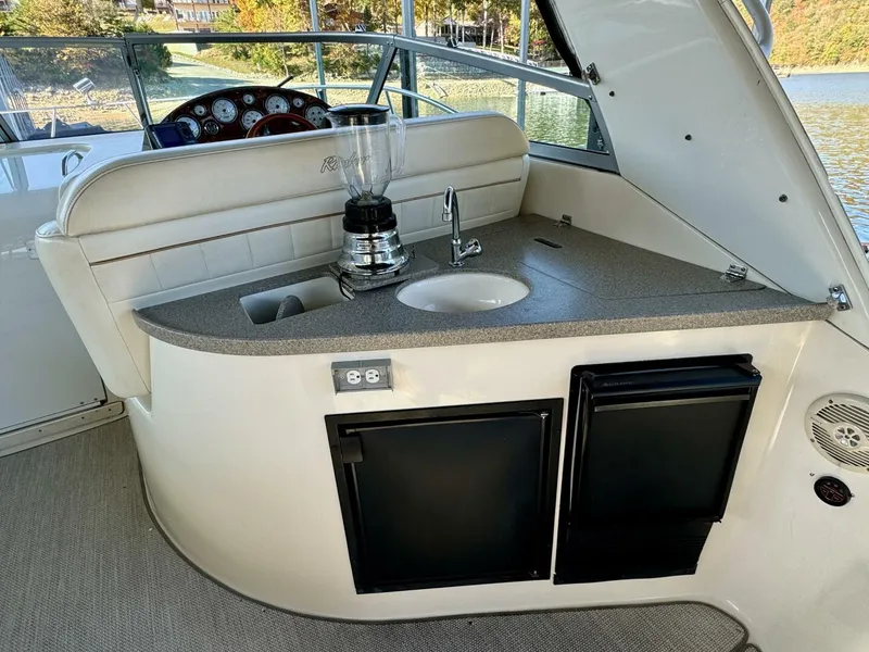Slide: The Image of Rinker 342 Fiesta Vee 2004 - 16