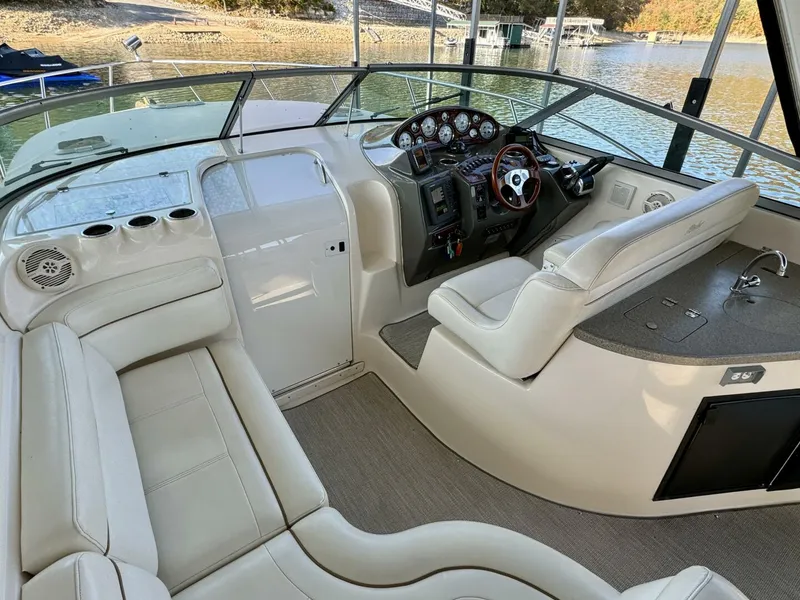 Slide: The Image of Rinker 342 Fiesta Vee 2004 - 19