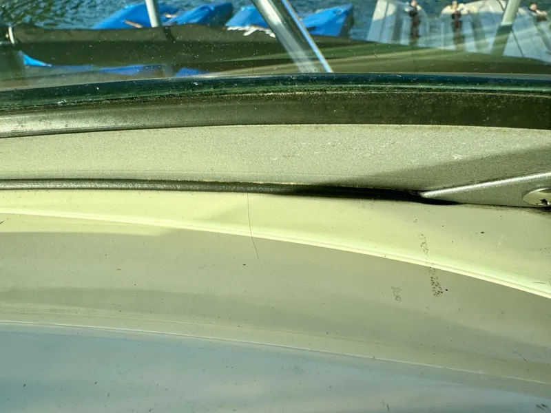 Slide: The Image of Rinker 342 Fiesta Vee 2004 - 210