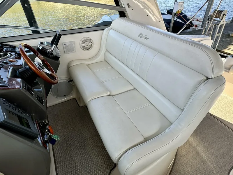 Slide: The Image of Rinker 342 Fiesta Vee 2004 - 22
