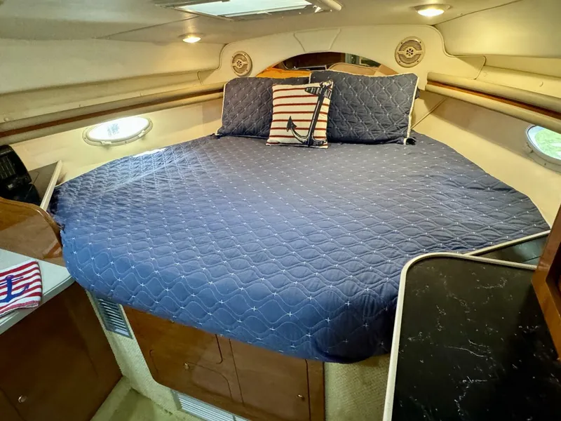Slide: The Image of Rinker 342 Fiesta Vee 2004 - 49