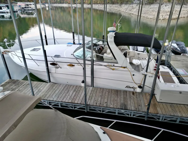 Slide: The Image of Rinker 342 Fiesta Vee 2004 - 5