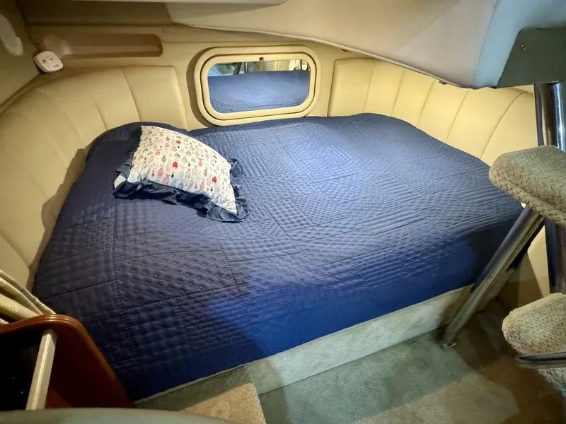 Slide: The Image of Rinker 342 Fiesta Vee 2004 - 59