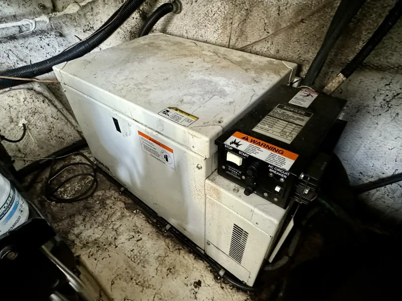 Slide: The Image of Rinker 342 Fiesta Vee 2004 - 88