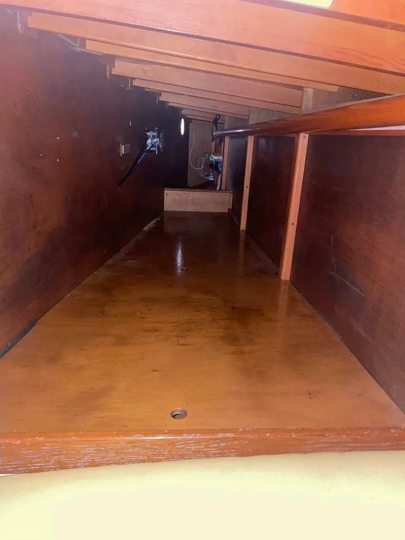 Slide: The Image of Custom 30 Performance Sloop 1997 - 10
