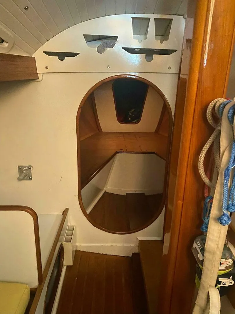 Slide: The Image of Custom 30 Performance Sloop 1997 - 5