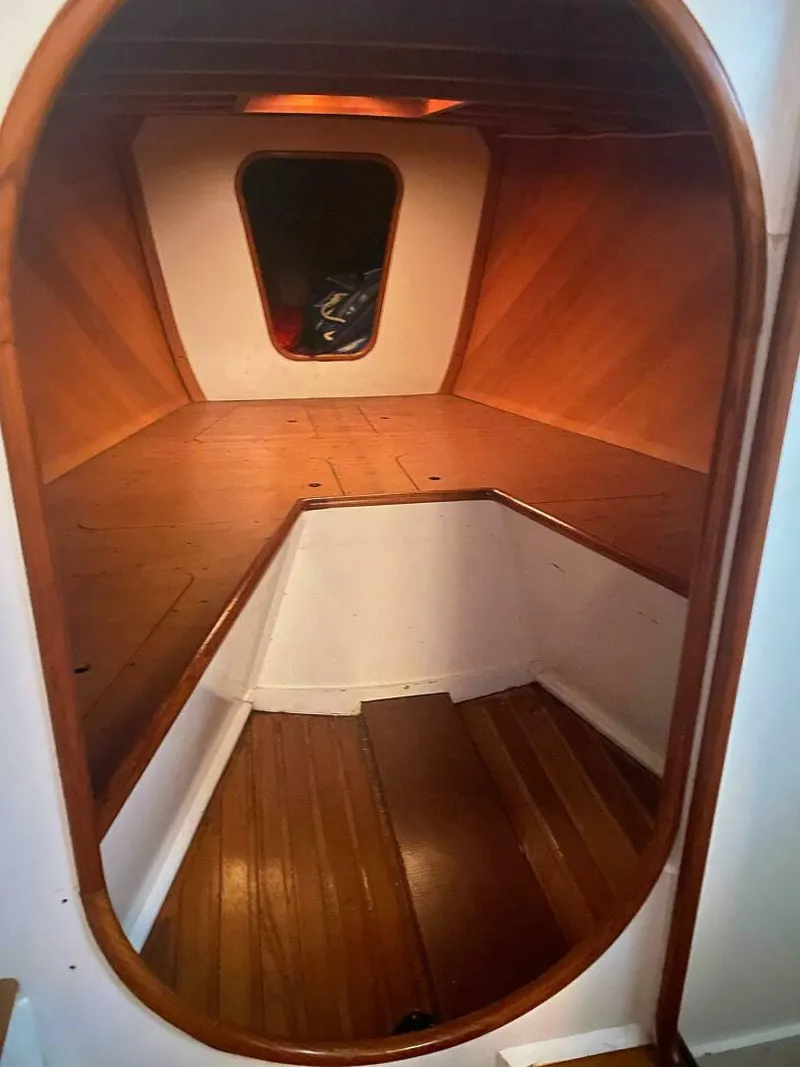 Slide: The Image of Custom 30 Performance Sloop 1997 - 6