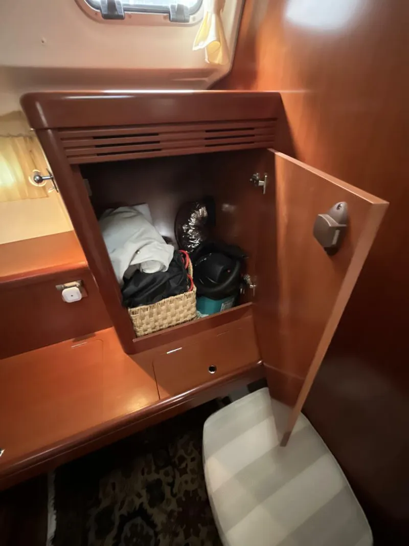 Slide: The Image of Beneteau 49 2007 - 29