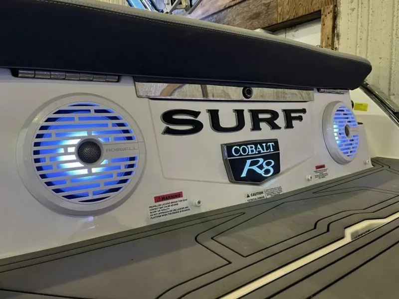 Slide: The Image of Cobalt R8 Surf 2021 - 9