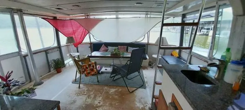 Slide: The Image of Bertram Flybridge MY 1976 - 33