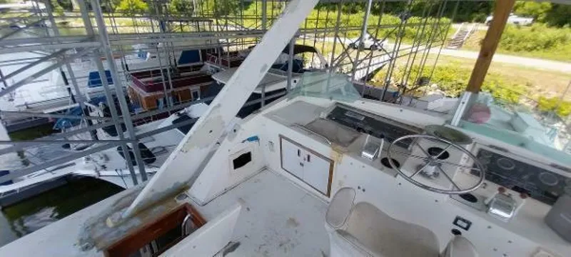 Slide: The Image of Bertram Flybridge MY 1976 - 43