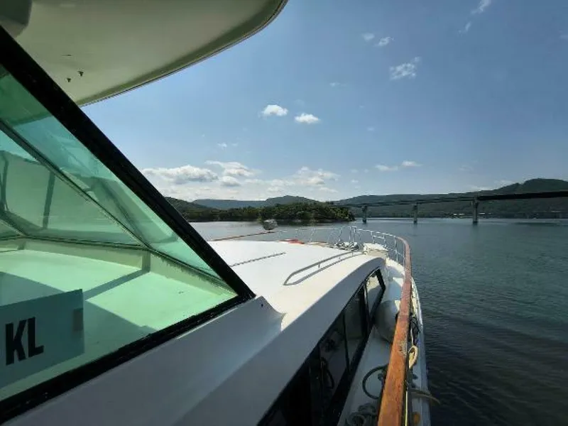 Slide: The Image of Bertram Flybridge MY 1976 - 61