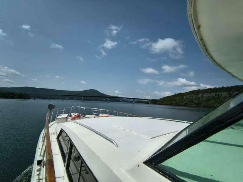 Slide: The Image of Bertram Flybridge MY 1976 - 64