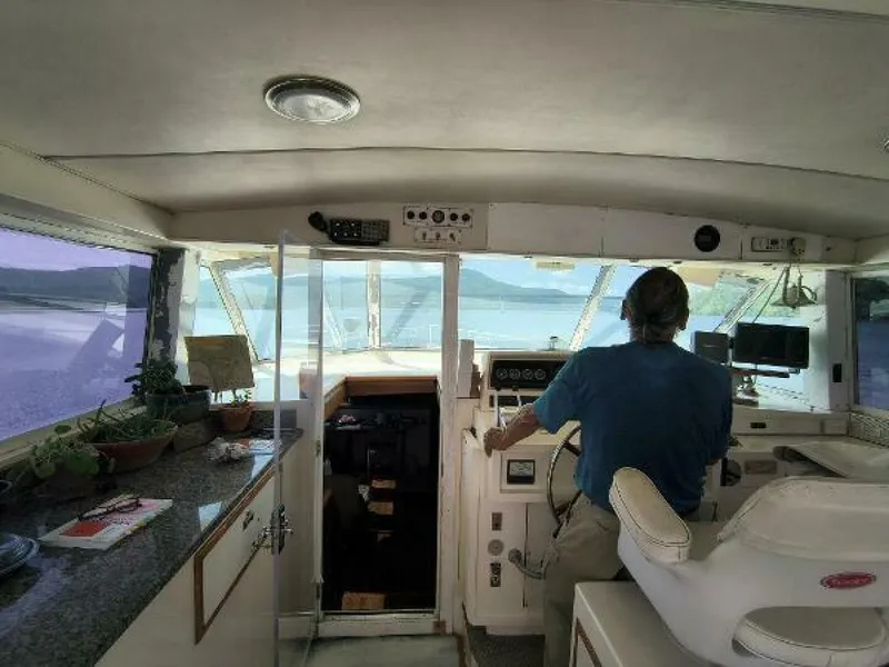 Slide: The Image of Bertram Flybridge MY 1976 - 65
