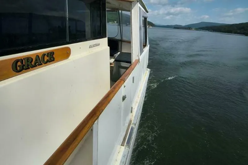 Slide: The Image of Bertram Flybridge MY 1976 - 67