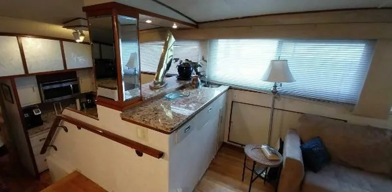 Slide: The Image of Bertram Flybridge MY 1976 - 7