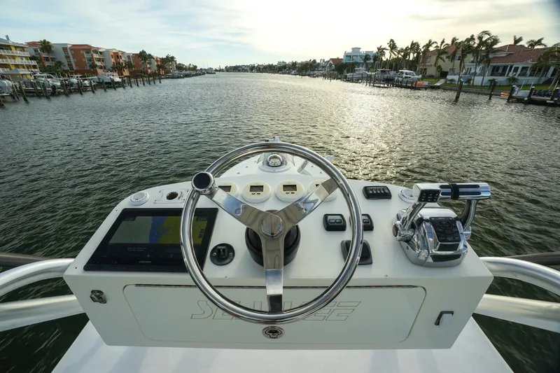 Slide: The Image of SeaVee 390 2013 - 10