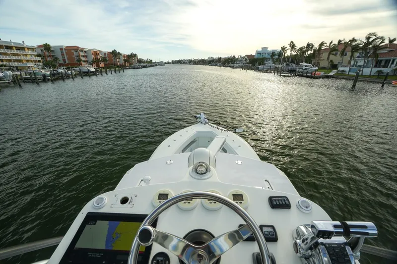 Slide: The Image of SeaVee 390 2013 - 11