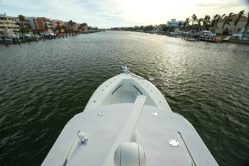 Slide: The Image of SeaVee 390 2013 - 12