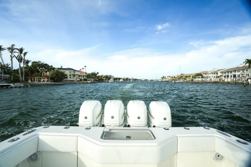 Slide: The Image of SeaVee 390 2013 - 13