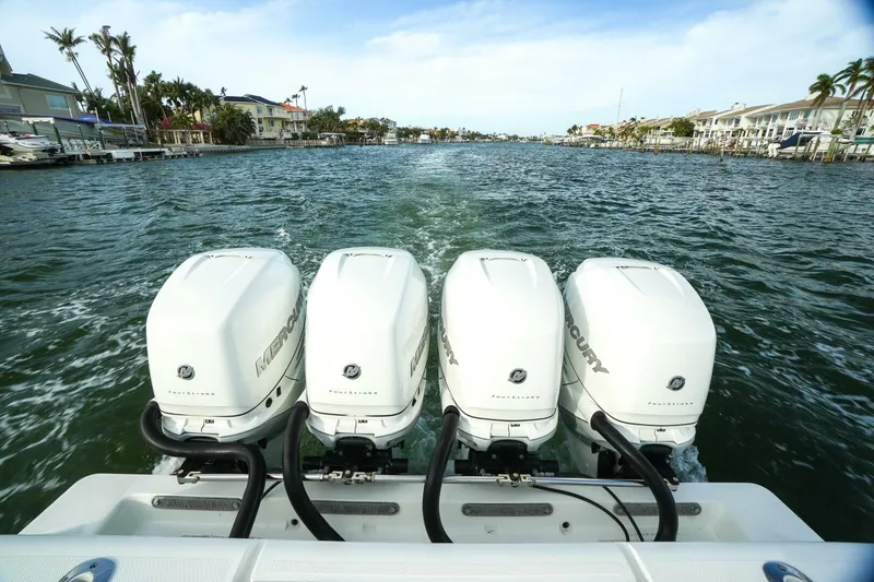 Slide: The Image of SeaVee 390 2013 - 14