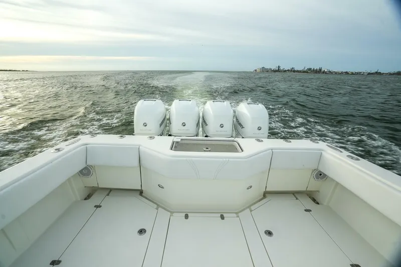 Slide: The Image of SeaVee 390 2013 - 28