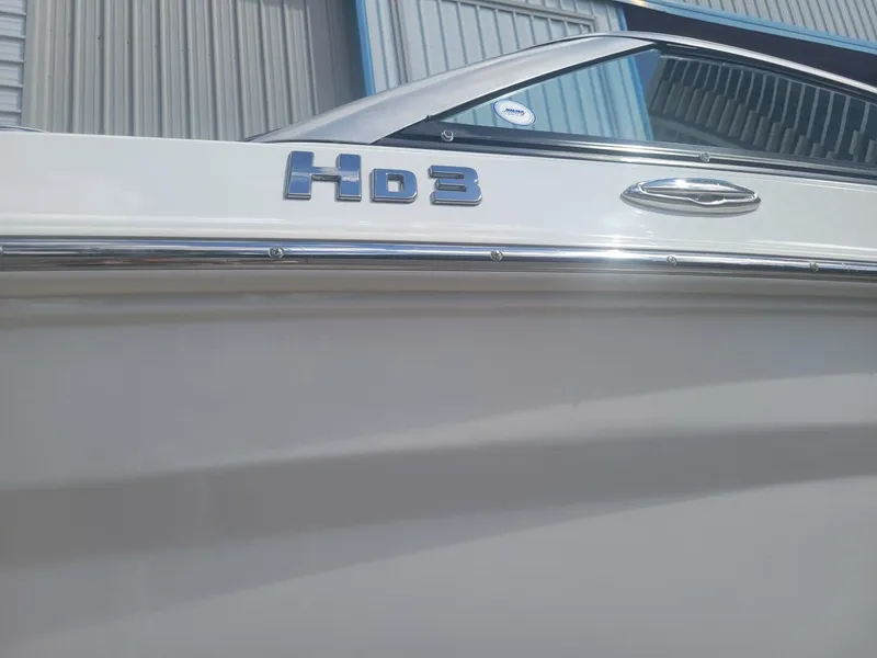 Slide: The Image of Four Winns HD3 2022 - 3