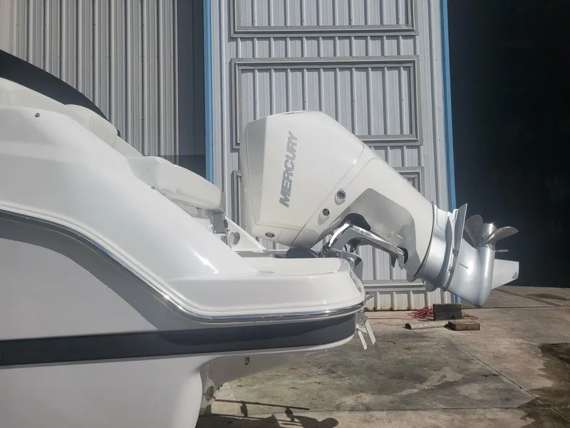 Slide: The Image of Four Winns HD3 2022 - 9
