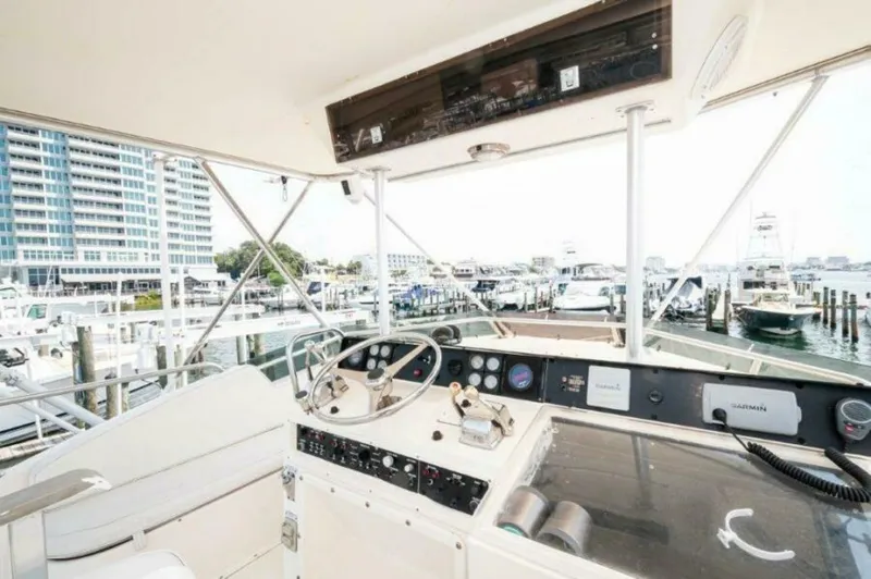 Slide: The Image of Hatteras 45 Convertible 1991 - 15