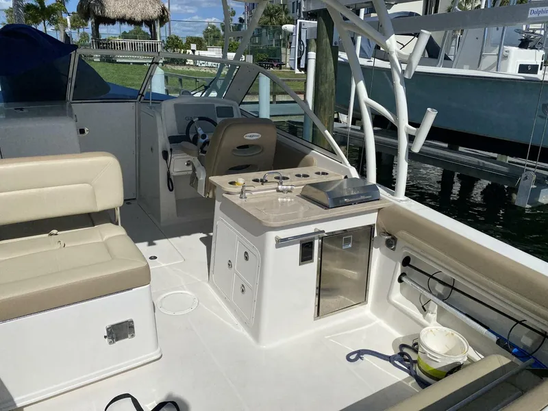 Slide: The Image of Sailfish 275 Dual Console 2018 - 17