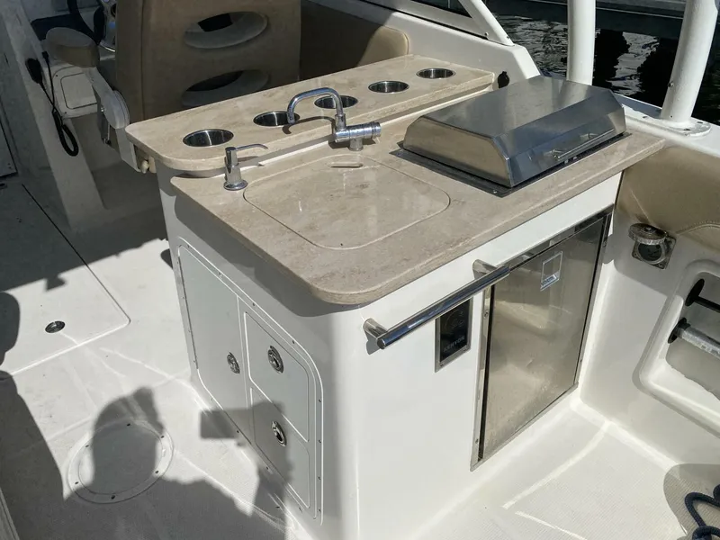 Slide: The Image of Sailfish 275 Dual Console 2018 - 28