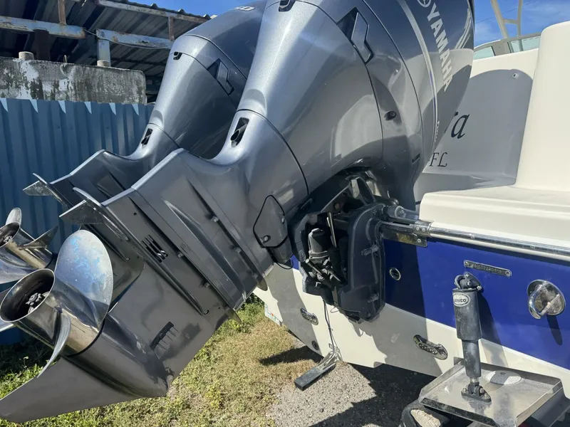 Slide: The Image of Sailfish 275 Dual Console 2018 - 42