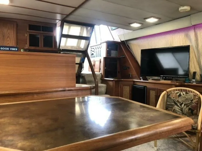 Slide: The Image of Bayliner 4550 Motoryacht 1985 - 18
