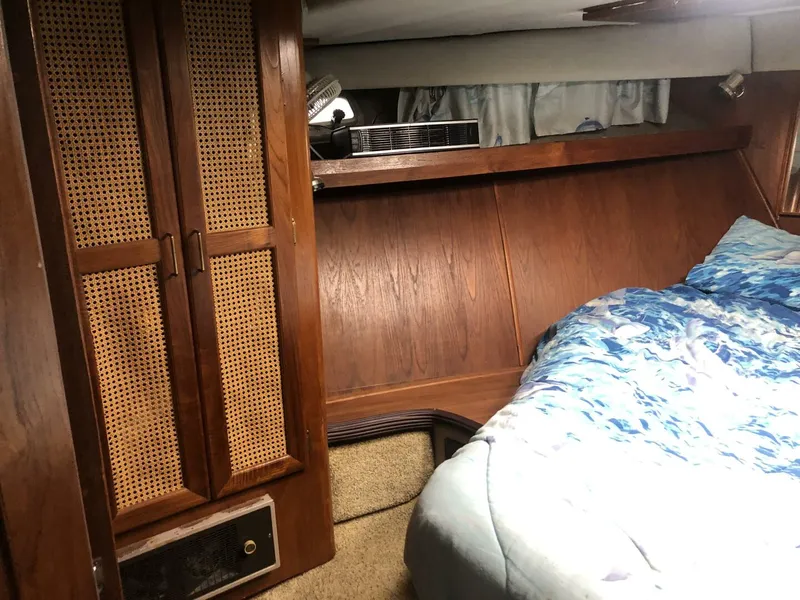 Slide: The Image of Bayliner 4550 Motoryacht 1985 - 31