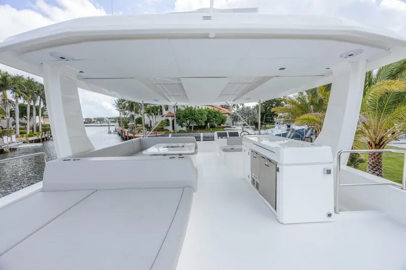 Slide: The Image of Leopard 53 Powercat 2024 - 25