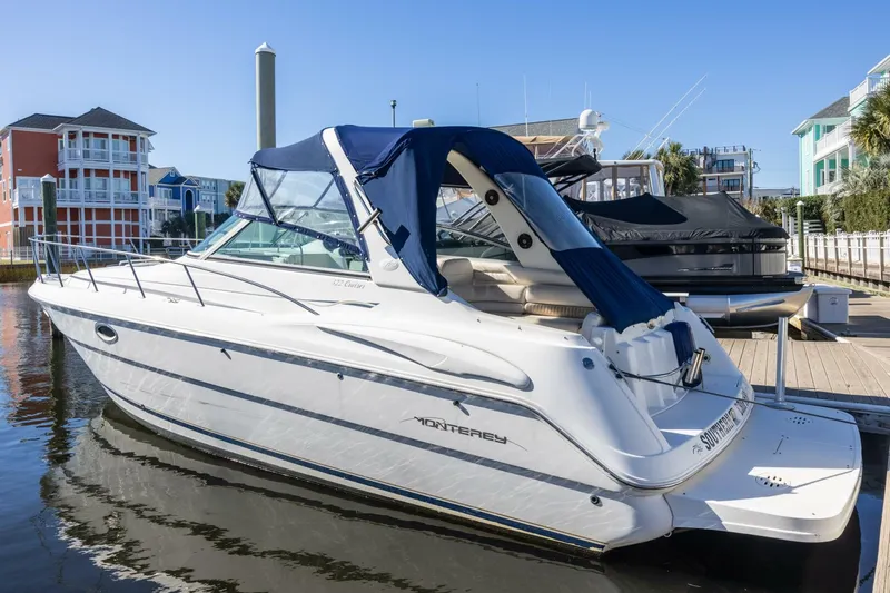 Slide: The Image of Monterey 322 Cruiser 2000 - 21