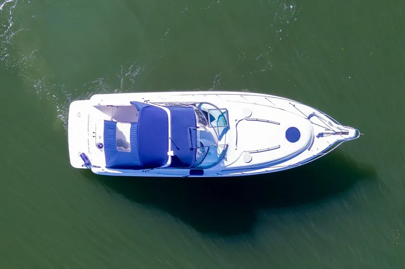 Slide: The Image of Monterey 322 Cruiser 2000 - 22