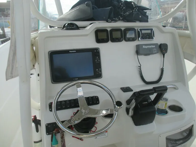 Slide: The Image of Sailfish 270 CC 2013 - 5
