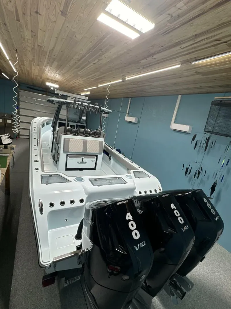 Slide: The Image of Front Runner 36 CC 2024 - 7