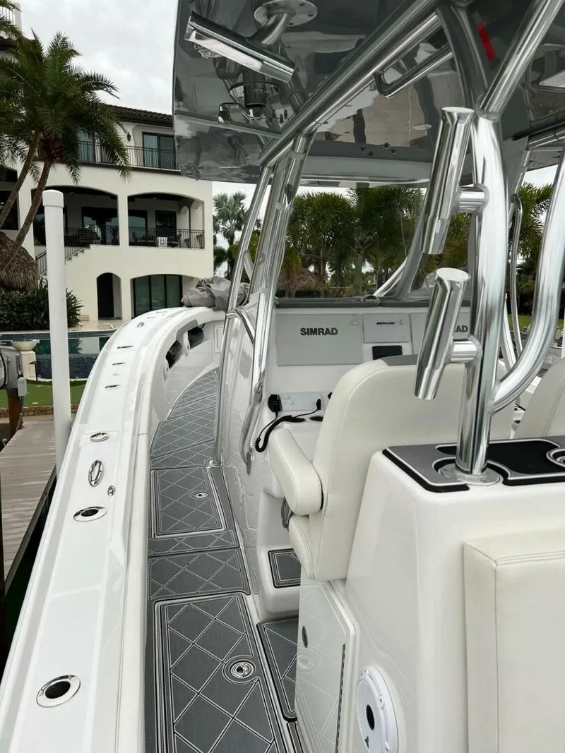 Slide: The Image of Front Runner 36 CC 2023 - 8