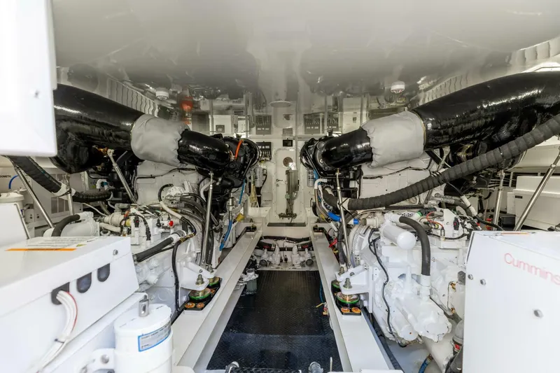 Slide: The Image of Viking 66 Convertible 2017 - 44