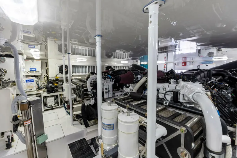 Slide: The Image of Viking 66 Convertible 2017 - 45