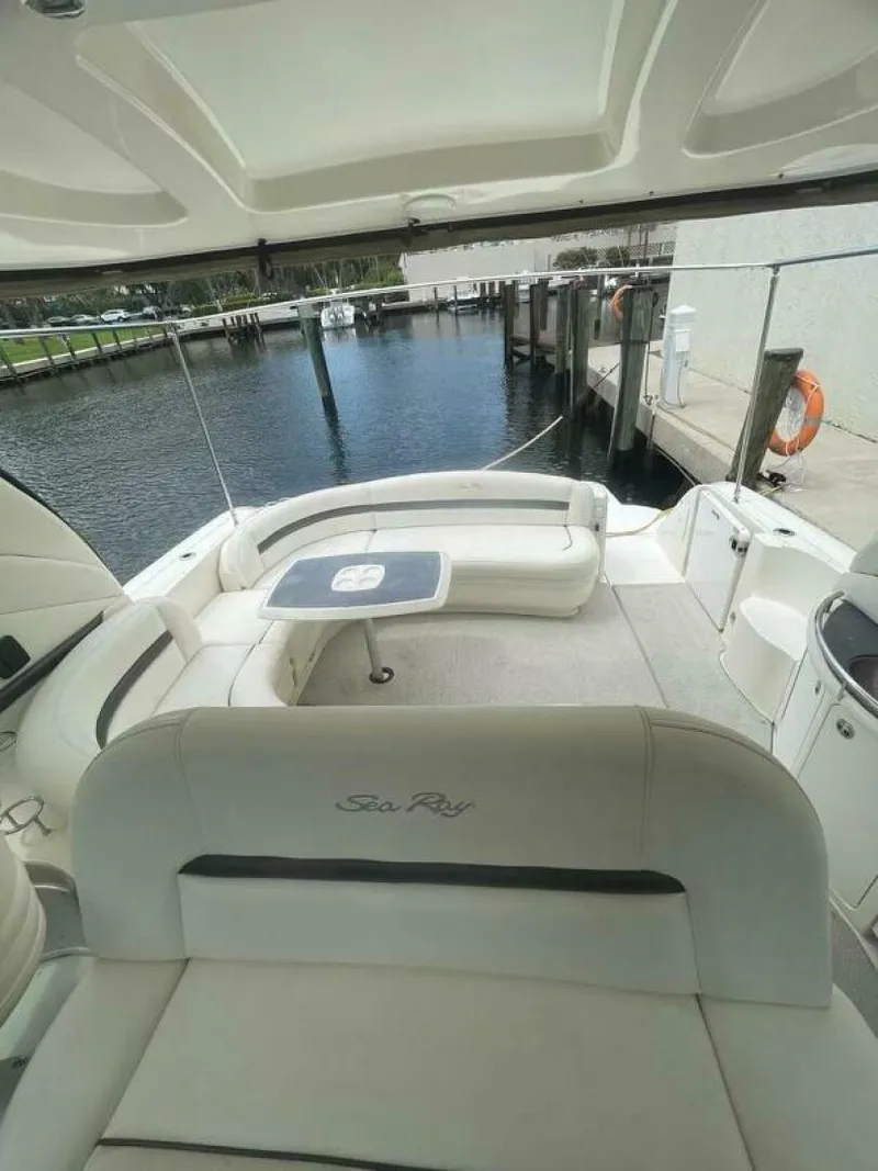 Slide: The Image of Sea Ray 420 Sundancer 2005 - 18
